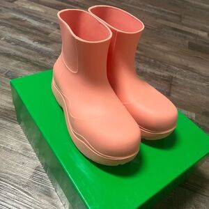 Bottega Veneta Pink Chunky Sole Rain Boots Brand New 😍